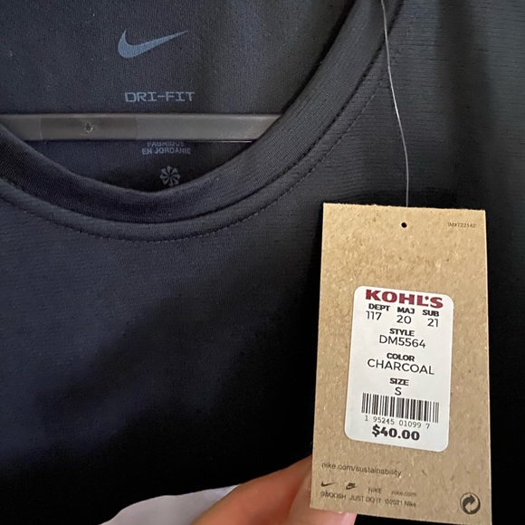 Nike Dri-Fit - Picture 3 of 3